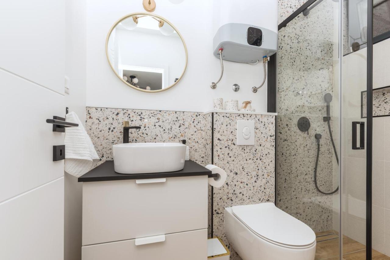 Studio Apartment Bianco, Near Beach, Free Parking, Wi-Fi Makarska Exterior foto